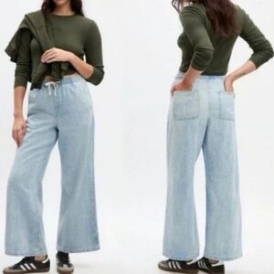 GAP Light Denim High-rise Wide Leg Flare Jeans